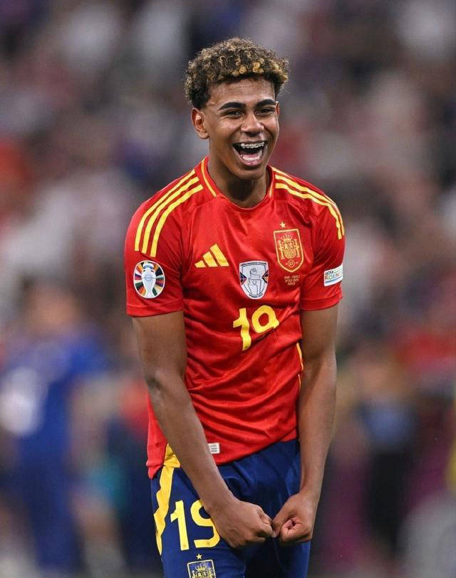 FIFA公布年度最佳候选：登贝莱、姆巴佩、凯恩在列