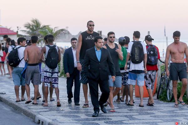 瑞士大名单：阿坎吉领衔，扎卡、科贝尔、恩多耶、R罗在列（瑞士公布国家队大名单：阿坎吉领衔，扎卡、科贝尔、恩多耶、R罗入选）